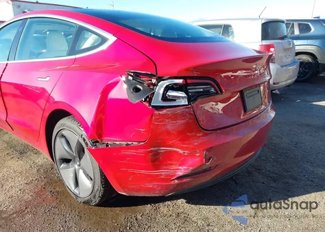 2020 Tesla Model 3 Standard Range Plus Rear-Wheel Drive/Standard Range Rear-Wheel Drive from USA, damaged, VIN 5YJ3E1EA6LF598882